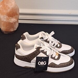 GUESS GBG Los Angeles White & Brown  Low-Top Sneakers NEW NO BOX